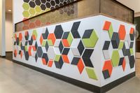 Tableau hexagonal en feutre auto-adhésif moderne pour affichage de messages, idéal pour le bureau, l'école, la maison et la décoration murale – Vente directe usine