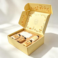 Boîte d'expédition en carton ondulé blanc avec logo personnalisé, insert intérieur en kraft floral pour coffret cadeau d'échantillons cosmétiques