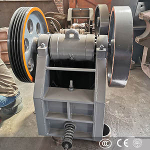 Mini concasseur à mâchoires diesel mobile de petite taille pour usage industriel - Product Image 4