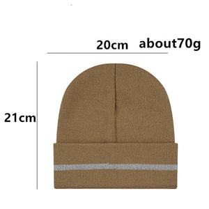 Vente en gros de bonnet personnalisé solide bonnet tricoté en acrylique bonnet d'hiver bonnets réfléchissants fluorescents avec bande réfléchissante - Product Image 6