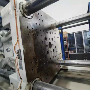 Inyectora de codo horizontal Tederic 380 ton de segunda mano - Product Image 6