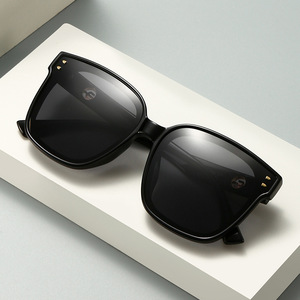<span class=keywords><strong>2021</strong></span> Sunray Promoción Superventas Gafas de sol cuadradas de moda UV400 Lentes TAC polarizadas Azul Blanco <span class=keywords><strong>PC</strong></span> Directo China Fábrica - Product Image 2