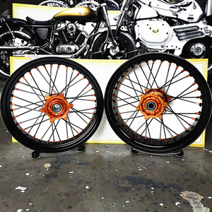 Ruedas Supermoto SX250 accesorios de motocicleta CNC 17 pulgadas <span class=keywords><strong>Super</strong></span> <span class=keywords><strong>Motard</strong></span> OEM cubos de rueda para SX - Product Image 1