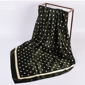 <span class=keywords><strong>Bandane</strong></span> in Raso di Seta con Stampa a Pois alla Moda, Sciarpe <span class=keywords><strong>per</strong></span> <span class=keywords><strong>Capelli</strong></span> da <span class=keywords><strong>Donna</strong></span>, Vendita all'Ingrosso - Product Image 5