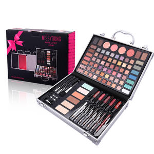 Paletas de Sombras de Ojos de Alta Pigmentación de Marca Privada al por Mayor - Elige tus Propios Colores, Set de Maquillaje con Brocha Cosmética y Brillo Labial - Product Image 1