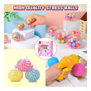 ของเล่นบีบก้อนสี่เหลี่ยมและลูกบอล TPR ปลอดสารพิษ เป็นมิตรกับสิ่งแวดล้อม สำหรับผู้ใหญ่และเด็กอายุ 5-7 ปี ช่วยผ่อนคลายความเครียด พร้อมกลิ่นหอมแตงโม - Product Image 2