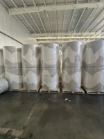 Papier toilette jetable Aierpa 1 plis en pâte de bois vierge, rouleau jumbo, vente en gros d'usine OEM/ODM depuis le Shandong