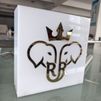 Boîte lumineuse étanche en acrylique rectangulaire personnalisé et étanche aux intempéries avec contrôle de gradation de 5000 lumens pour une utilisation intérieure et extérieure