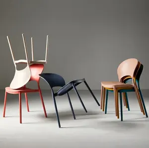 Plástico traseiro curvado simples nórdico uma variedade cores membros resistentes jantando a cadeira