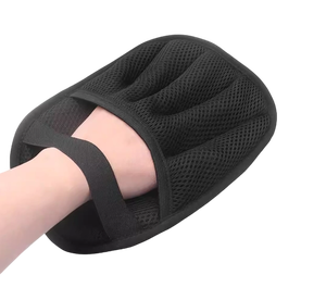 Brosse de toilettage électrostatique réutilisable en polyester pour chats et chiens, conception à cinq doigts, pour <span class=keywords><strong>le</strong></span> linge, les tapis et les sièges de voiture - Product Image 6