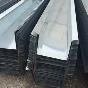 Gouttière de pluie commerciale connectée à effet de serre Toit <span class=keywords><strong>Collecteur</strong></span> <span class=keywords><strong>d</strong></span>'<span class=keywords><strong>eau</strong></span> de pluie Tuyau de fossé de drainage sans couture Tube Gouttières galvanisées - Product Image 2