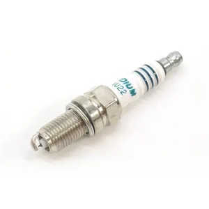 IXU22 ประสิทธิภาพสูง Auto Iridium Power Spark Plug สำหรับ Lancia