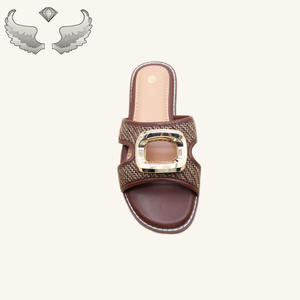 Pantoufles et <span class=keywords><strong>sandales</strong></span> d'été de haute qualité pour femmes, chaussures d'été légères et respirantes à la mode pour femmes, à fond plat - Product Image 5