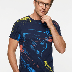 T-shirt à manches courtes bleu marine pour homme, imprimé graphique, col rond, coupe classique, 100% coton, denim, sérigraphie, écologique - Product Image 1