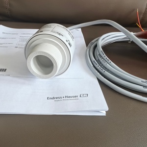 Medidor de Nivel Ultrasónico Endress+Hauser Prosonic FDU90 FDU90-RG1AA con Medición por Tiempo de Vuelo - Product Image 4