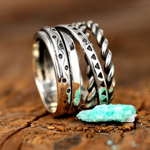 Anello Intrecciato a Strati per Donne, Accessorio Vintage di Moda per Uso Quotidiano - Product Image 1
