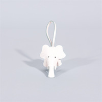 Porte-clés en cuir PU mignon en forme d'éléphant, porte-clés de voiture en forme d'animal de dessin animé multicolore, ornement suspendu pour cadeaux promotionnels