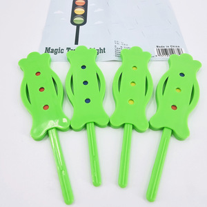 JELO Venta directa Semáforo en forma de plátano Accesorios mágicos Único Nuevo Primer plano Intermitente Juguetes mágicos - Product Image 5