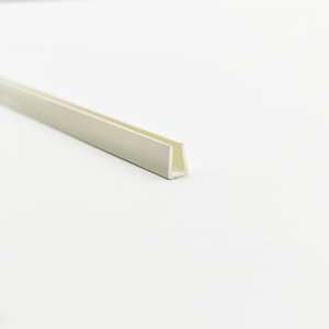 <span class=keywords><strong>Profil</strong></span>é en U extrudé en gros <span class=keywords><strong>pour</strong></span> bordure de panneau, <span class=keywords><strong>profil</strong></span> en plastique multifonctionnel <span class=keywords><strong>pour</strong></span> panneau d'ombrage de planche à dessin - Product Image 1