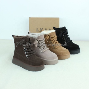 Bottes d'hiver de luxe pour femmes en peau de mouton avec doublure en cuir véritable, talon plat, confortables et douces, idéales pour les vacances - Product Image 6