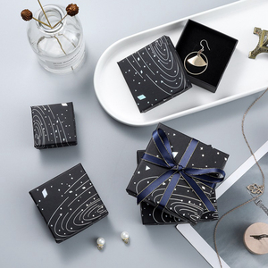 Boîtes à bagues noires ciel étoilé, en carton, velours, mousse, emplacements à bijoux, vente en gros, 10 pièces - Product Image 5