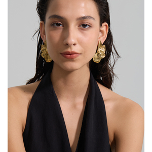 JINYOU 946 Exquisite Edelstahl vergoldete Ohrringe 3D Design Wasserdichte Drop Dangle Ohrringe als Geschenk - Product Image 3