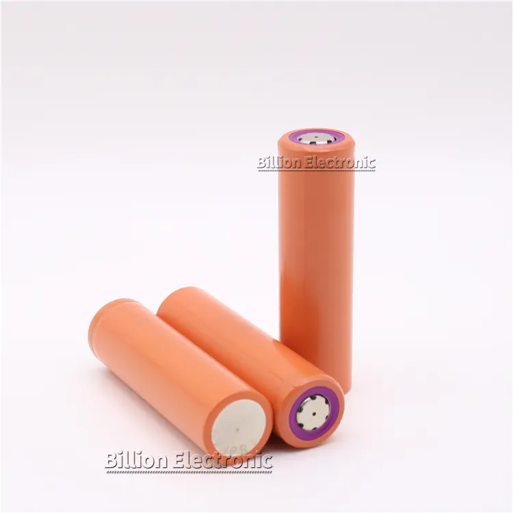 Brand New UR 18650 ZT Rechargeable Lithium Battery 3.7V Flat Top 2800mAh Lithium Li-Ion Batteries Cell