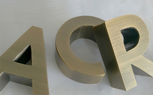 De vestíbulo de latón cepillado letras signo de número de casa de señalización - Product Image 4