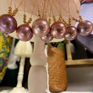 Collier de perles de couleur primaire naturelle Emperor Purple 10-14 mm, cercle presque parfait avec une forte luminosité, légers défauts, boîte cadeau incluse - Product Image 3