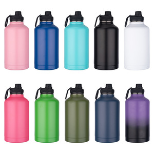 Botella de Agua Aislada de Acero Inoxidable de 64 oz (Medio Galón) con Asa de Paracord, Apta para Lavavajillas, Mantiene Bebidas Frías/Calientes, Color Azul Marino - Product Image 1