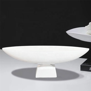 Elegante Vaso Bianco a Forma di Barca per Uso Domestico, Centrotavola di Alta Qualità per Giardino, Ciotola per Frutta - Product Image 6