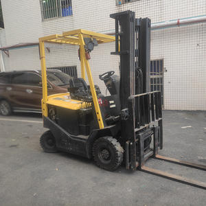 Chariot élévateur électrique Hyster 1,5 tonne, mât à trois sections, propulsion arrière, occasion, à vendre - Product Image 1