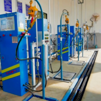 Línea de Llenado de Gas Multifuncional para GLP, GNC, GNL y Oxígeno con Transportador de Cadena y Sistema de Pesaje