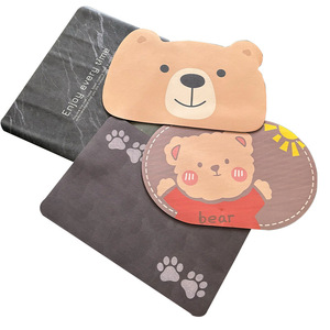 Alfombra de baño con diseño de oso de dibujos animados, fibra de poliéster, absorbente, de secado rápido, rectangular, para uso doméstico - Product Image 1