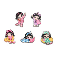 Breloque en acrylique avec trou, motif fille en pyjama, finition brillante UV, gaufrage 3D, pour la création de bijoux DIY, accessoires pour stylos à perler, vente en gros