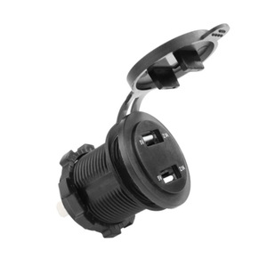 Cargador de coche con doble USB 4.2A 12V de carga rápida con medidor de voltaje para uso en vehículos - Product Image 1