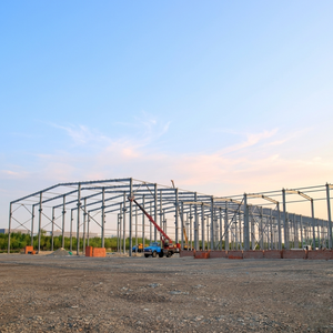 Atelier préfabriqué <span class=keywords><strong>en</strong></span> acier à ossature portique économique avec plan d'installation détaillé – Kits de charpentes <span class=keywords><strong>en</strong></span> acier de qualité supérieure - Product Image 1