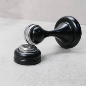 Butoir de porte magnétique transparent auto-adhésif Tampon métallique en alliage de zinc monté au sol Quincaillerie pour meubles <span class=keywords><strong>Garde</strong></span> murale en acier inoxydable - Product Image 3