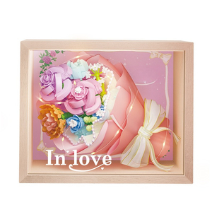 Ensemble de construction de cadre <span class=keywords><strong>photo</strong></span> en blocs, thème Maison dans les arbres à fleurs de cerisier et Bouquet de roses romantiques, avec cadre d'art 3D et lumières, Vente en gros - Product Image 1
