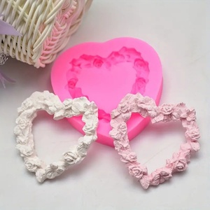 Molde de silicona con forma de guirnalda de corazones para decoración de pasteles, molde para hornear chocolate, molde de yeso para difusor de incienso DIY TC4000-545 - Product Image 3