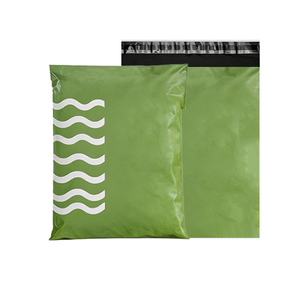 Emballages d'expédition personnalisés, durables, compostables, biodégradables en PLA+PBAT pour vêtements, colis et envois postaux - Product Image 3