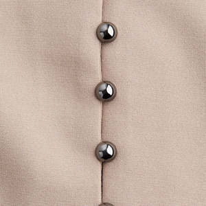 <span class=keywords><strong>Cardigan</strong></span> in maglia con scollo a V <span class=keywords><strong>Beige</strong></span> con accenti di bottoni in metallo, un <span class=keywords><strong>Cardigan</strong></span> a maniche lunghe con colori Olid stile comodo e semplice - Product Image 5