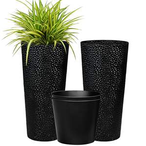 Jardinière en métal Worth, texture martelée à la main, pots à plantes coniques hauts, grands pots à fleurs ronds noirs faits à la main pour l'intérieur et l'extérieur - Product Image 1