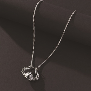 Collar con Colgante de Casco de Acero Inoxidable, Plata Antigua, Cadena Unisex, Joyería de Clavícula, Accesorio de Moda - Product Image 4