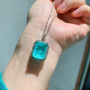 Ensemble de bijoux vintage en cuivre écologique avec zircone cubique Paraiba 9*11mm : collier, boucles d'oreilles et bague - Product Image 3