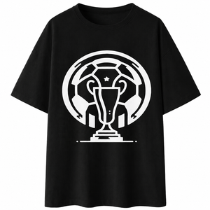 T-shirt personnalisé avec impression de trophée de football et ballon en style minimaliste, T-shirt graphique Coupe de football pour homme, streetwear quotidien - Product Image 5