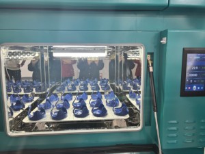 Incubadora de CO2 Apilable Serie DYC-CO2 con Agitador |   Agitador de Laboratorio de 3 Niveles con Esterilización UV y Filtración HEPA para Cultivo Celular - Product Image 3