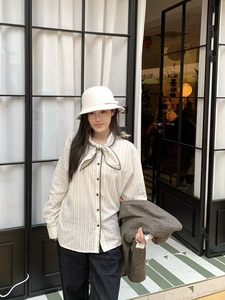 Camisa Vintage con Cuello de Orejas de Conejo <span class=keywords><strong>para</strong></span> <span class=keywords><strong>Mujer</strong></span>, Primavera, Ribete en Contraste, Rayas Verticales Clásicas, Manga Larga de Diseñador - Product Image 1