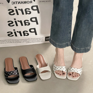 Sandales plates de style coréen pour femmes, nouveaux modèles d'été 2026, sandales confortables pour la plage et les activités de plein air - Product Image 5