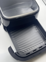 Grand écran de contrôle tactile Fenêtre visible Séparée Technologie de chaleur supérieure inférieure Pieds antiadhésifs Friteuse à air multifonctionnelle